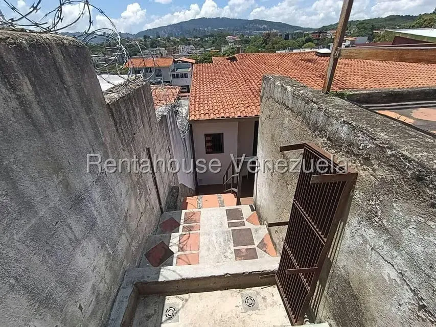 Casa (Multipes Niveles) en Venta en Cumbres de Curumo, Distrito Metropolitano - 46