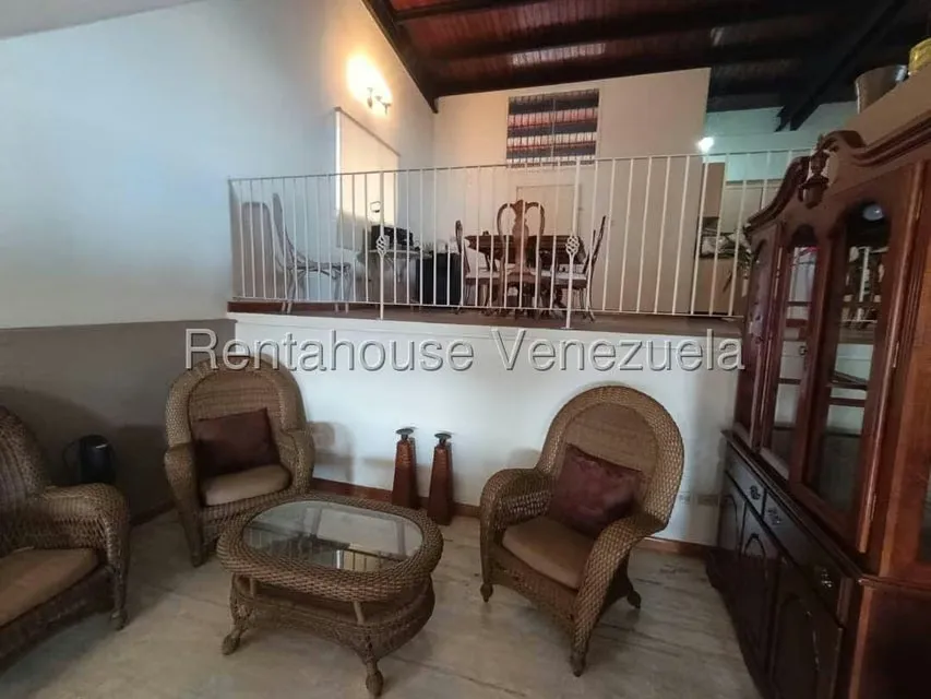 Casa (Multipes Niveles) en Venta en Cumbres de Curumo, Distrito Metropolitano - 8