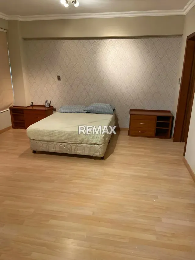 AMPLIO APARTAMENTO EN RESD. CASTELLANA - 7