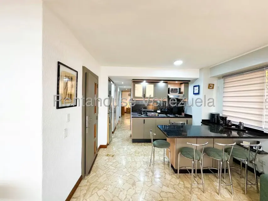 Apartamento (1 Nivel) en Alquiler en El Rosal, Distrito Metropolitano - 12