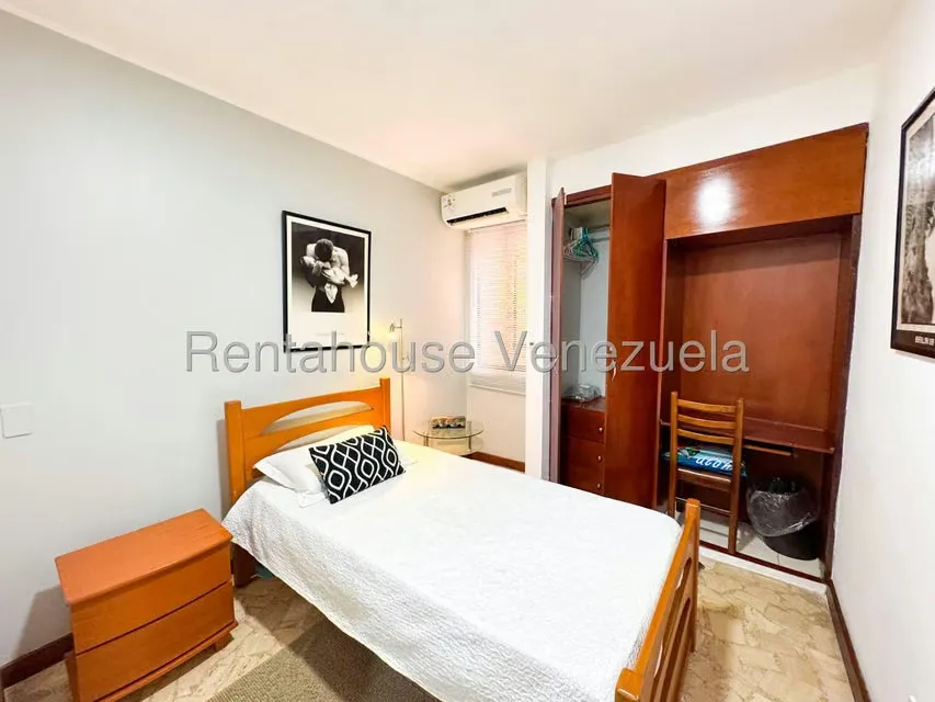 Apartamento (1 Nivel) en Alquiler en El Rosal, Distrito Metropolitano - 28