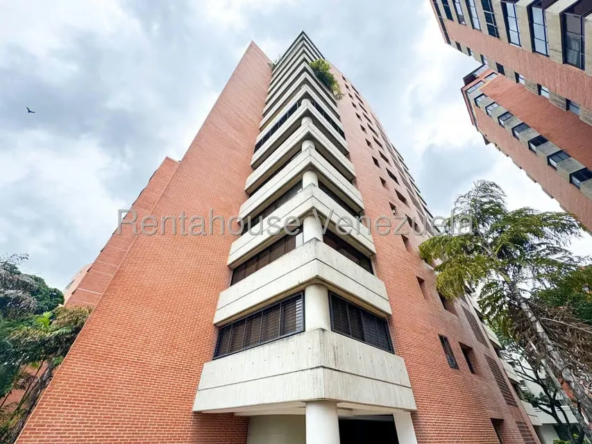 Apartamento (1 Nivel) en Alquiler en El Rosal, Distrito Metropolitano - 39