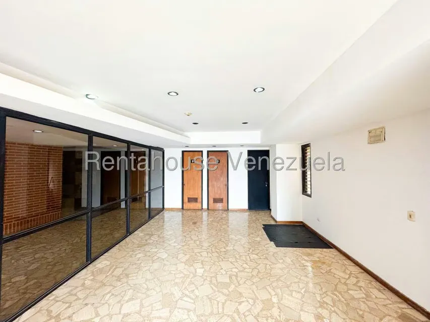 Apartamento (1 Nivel) en Alquiler en El Rosal, Distrito Metropolitano - 44
