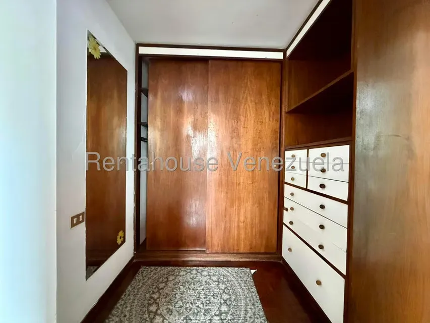 Apartamento (1 Nivel) en Venta en San Roman, Distrito Metropolitano - 24