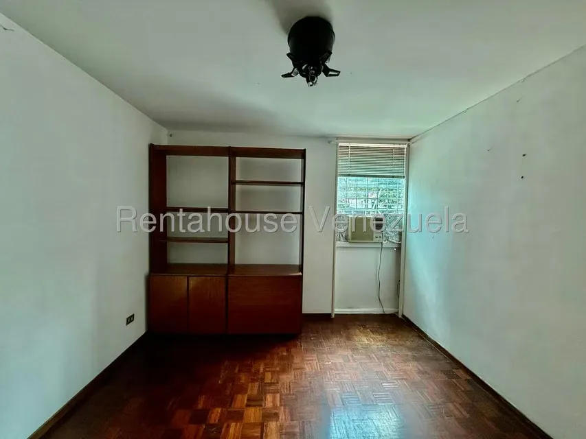 Apartamento (1 Nivel) en Venta en San Roman, Distrito Metropolitano - 25