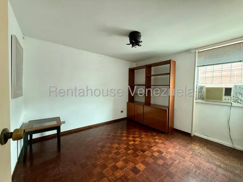 Apartamento (1 Nivel) en Venta en San Roman, Distrito Metropolitano - 26