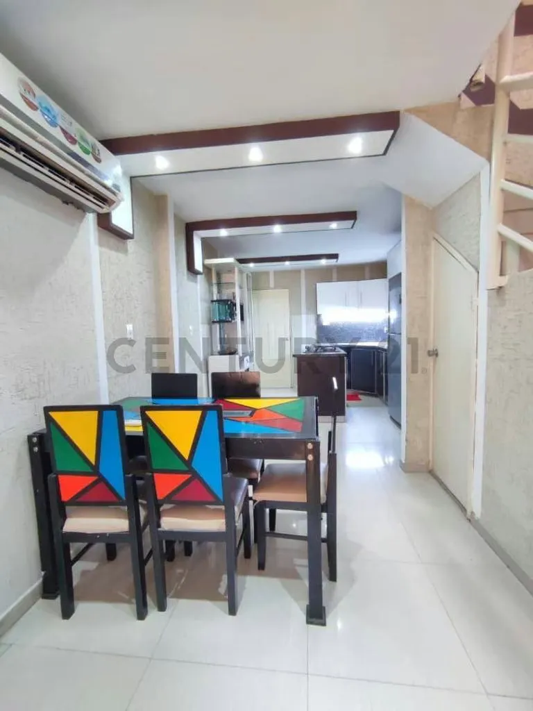 En Alquiler Townhouse en el conjunto residencial ciudad real barcelona - 3
