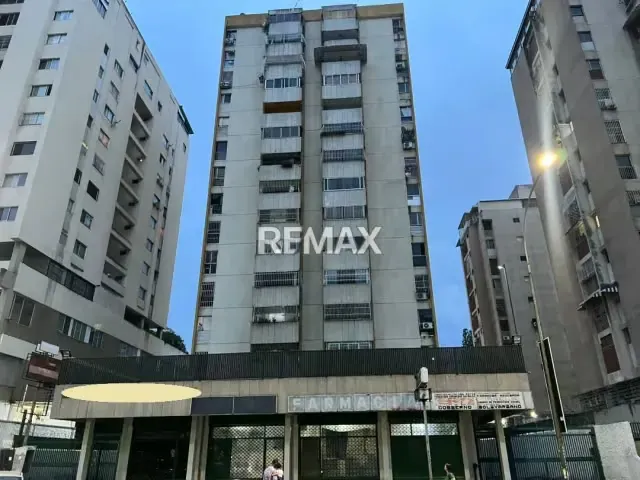 Alquiler de Apartamento El Marques, Av. Rómulo Gallegos