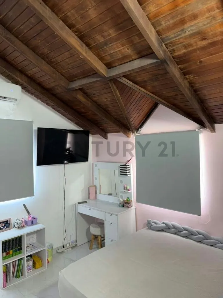 En venta Townhouse Chalet tipo americano en C.R. Agua Santa - 8