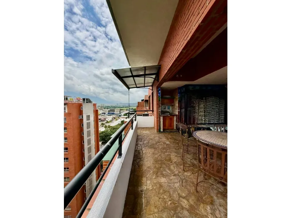 Se vende y/o alquila PH Triplex 270m2 4h/6b/2p El Rosal - 5