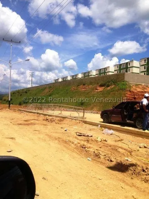 Terreno (Residencial) en Venta en Las Juajuitas, Miranda - 5