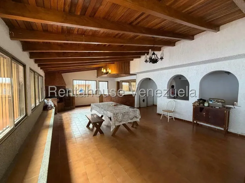 Casa (Duplex) en Venta en Colinas de Bello Monte, Distrito Metropolitano - 3