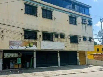Edificio Comercial en venta en plena Avenida sector Tocuyito
