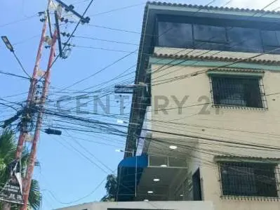 Edificio Comercial en venta en plena Avenida sector Tocuyito - 4