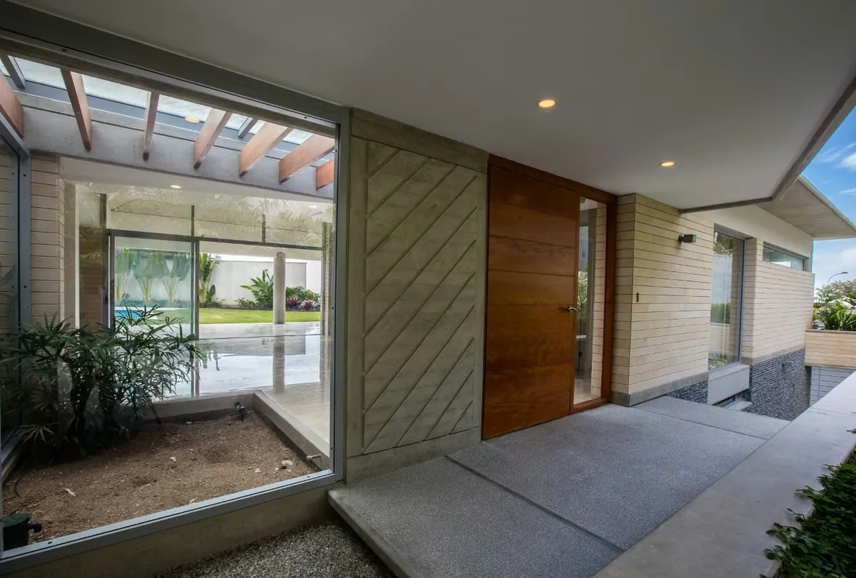 Se vende casa 700m2 La Lagunita 9479 - 7
