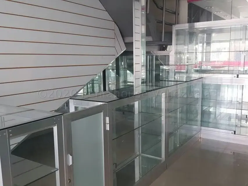 Comercial (Local Comercial) en Venta en Zona Centro, Aragua - 3