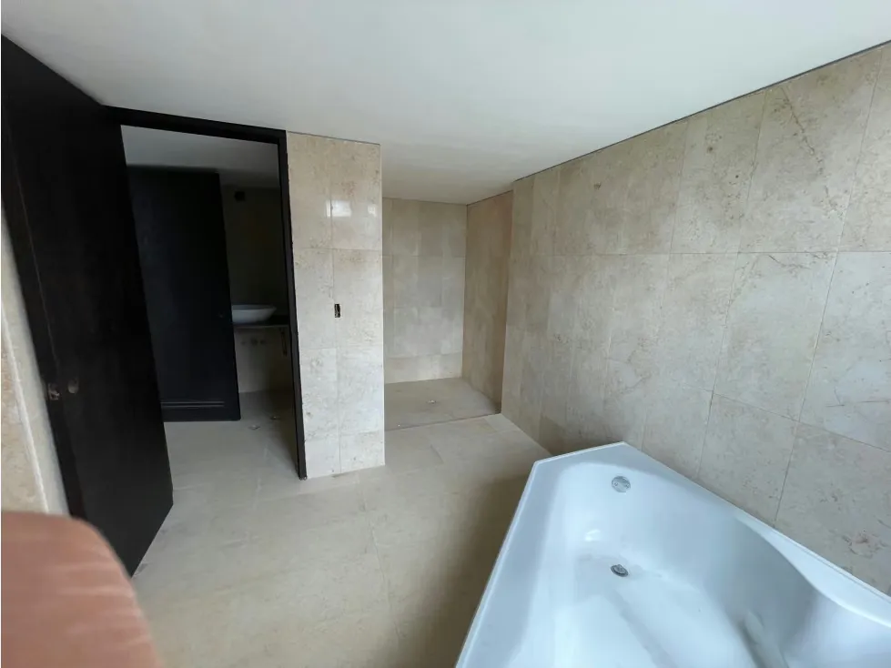 Se Vende PH 318 m2 + 318 m2 de Terraza Urb. Mirador de Los Campitos - 2