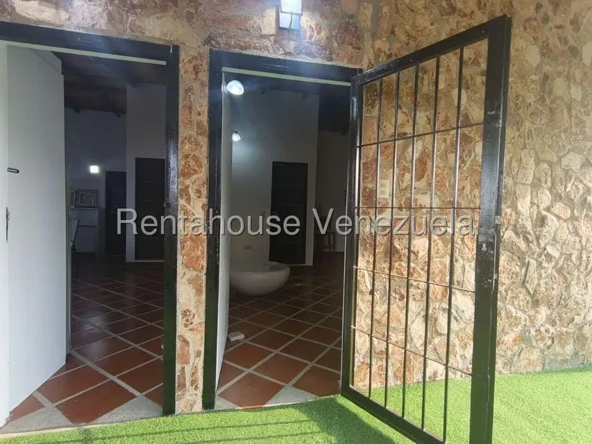 Apartamento (Multiples Niveles) en Alquiler en Bosques de la Lagunita, Distrito Metropolitano - 8