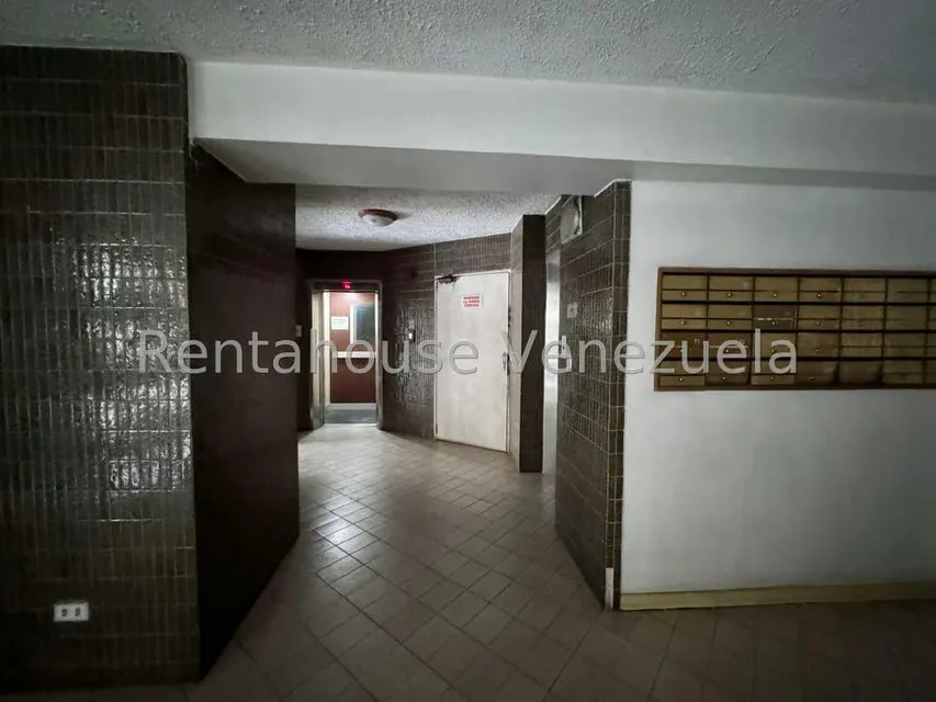 Apartamento (1 Nivel) en Venta en La Urbina, Distrito Metropolitano - 3