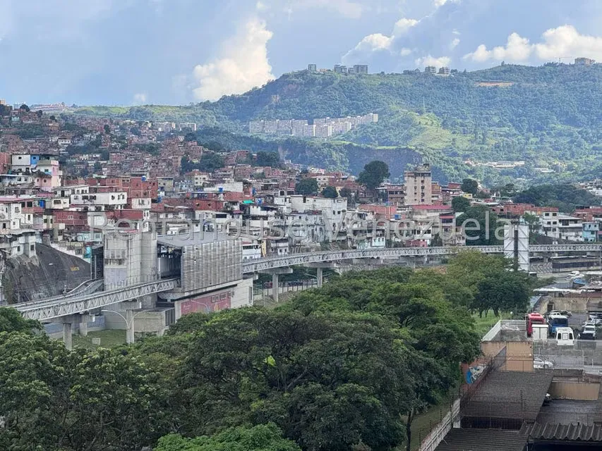 Apartamento (1 Nivel) en Venta en La Urbina, Distrito Metropolitano - 8