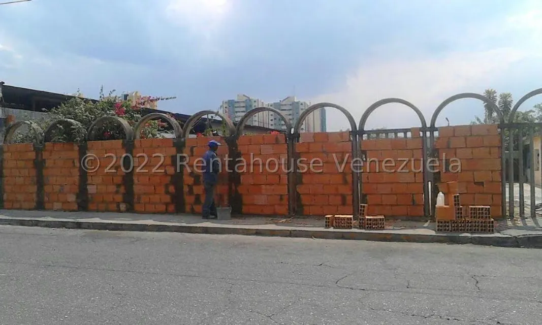 Terreno (Comercial) en Venta en Parroquia Juan de Villegas, Lara - 2