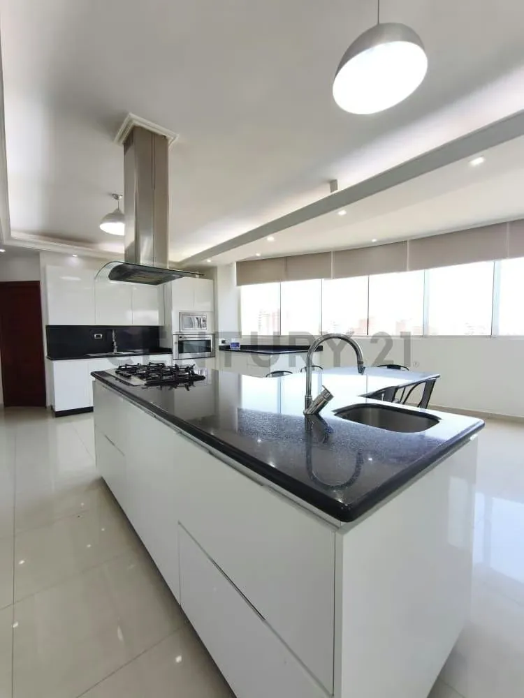 Apartamento en venta, Residencias Karola, Av Bolivar de Lecheria - 9