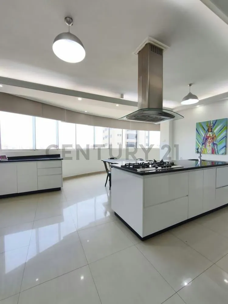 Apartamento en venta, Residencias Karola, Av Bolivar de Lecheria - 10