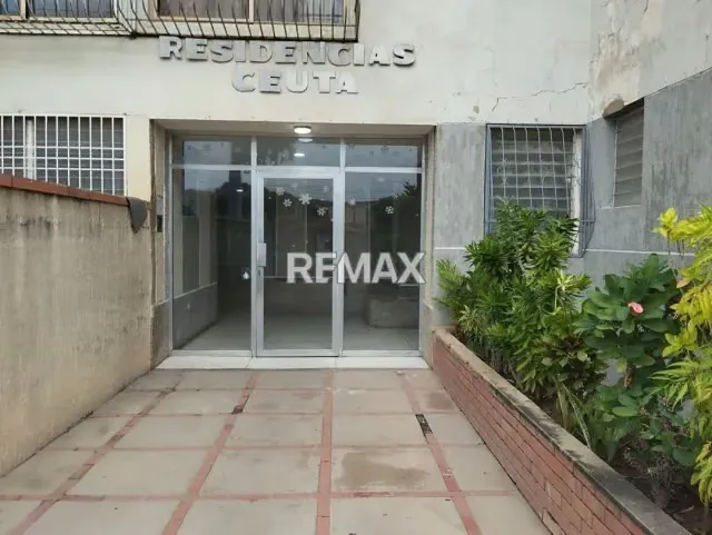 APARTAMENTO EN VENTA EN PLANTA BAJA EN CIUDADELA FARIA
