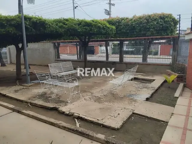 APARTAMENTO EN VENTA EN PLANTA BAJA EN CIUDADELA FARIA - 2
