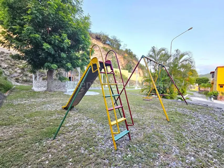 Casa (Duplex) en Venta en Zona Este, Lara - 58