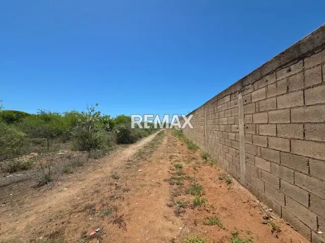 TERRENO CON POTENCIAL PARA INVERSIÓN COMERCIAL Y RESIDENCIAL, CERCA DEL MAR - 8