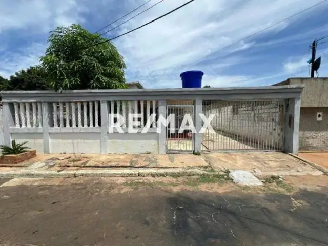 Vende Casa Para Remodelar Sector. Bello Monte, Maracaibo