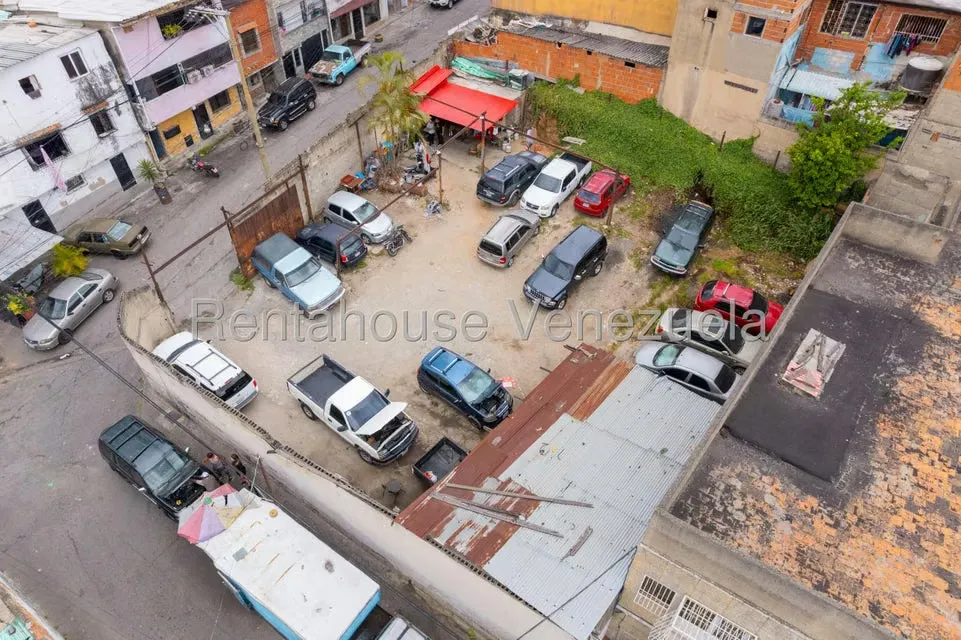 Terreno (Comercial) en Venta en Catia, Distrito Metropolitano