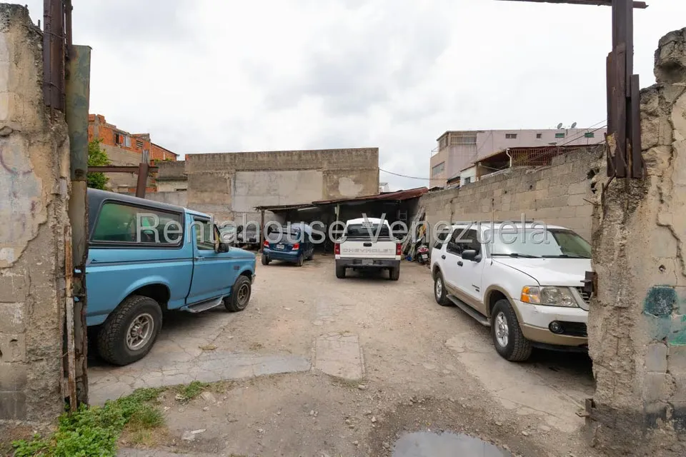 Terreno (Comercial) en Venta en Catia, Distrito Metropolitano - 11