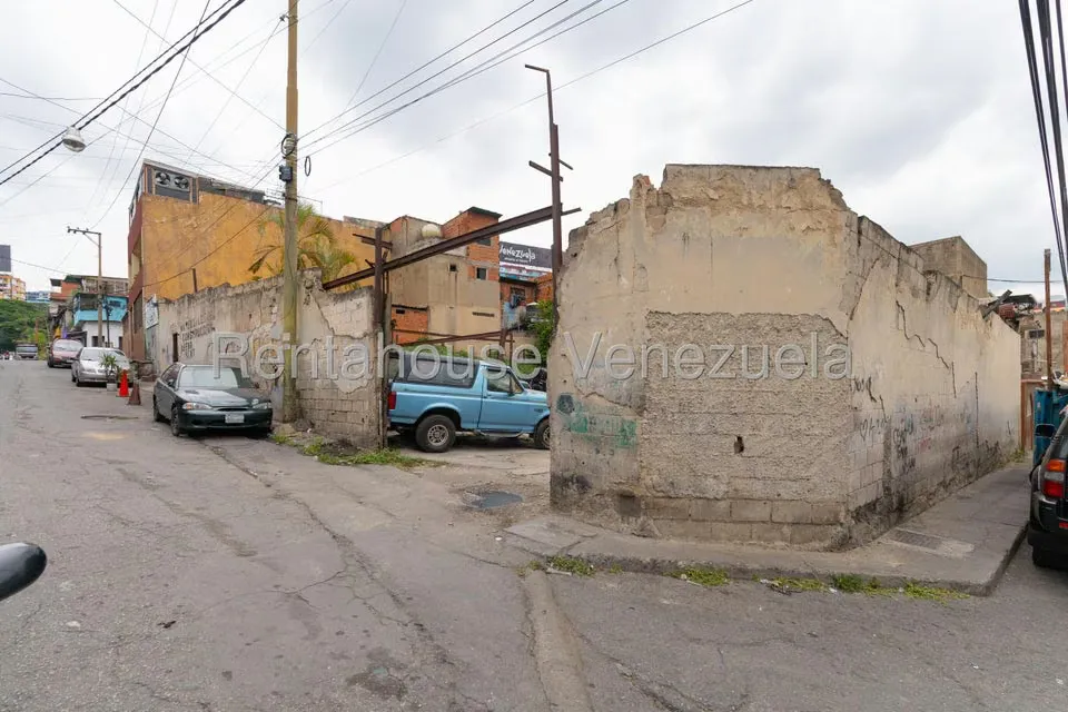 Terreno (Comercial) en Venta en Catia, Distrito Metropolitano - 9