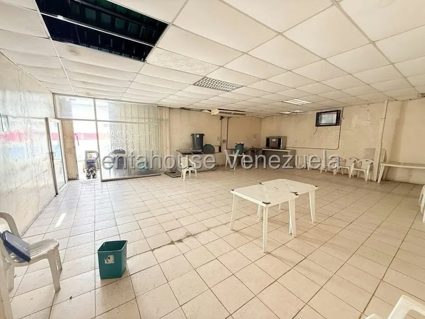 Local Comercial en Venta en Centro, Lara - 13