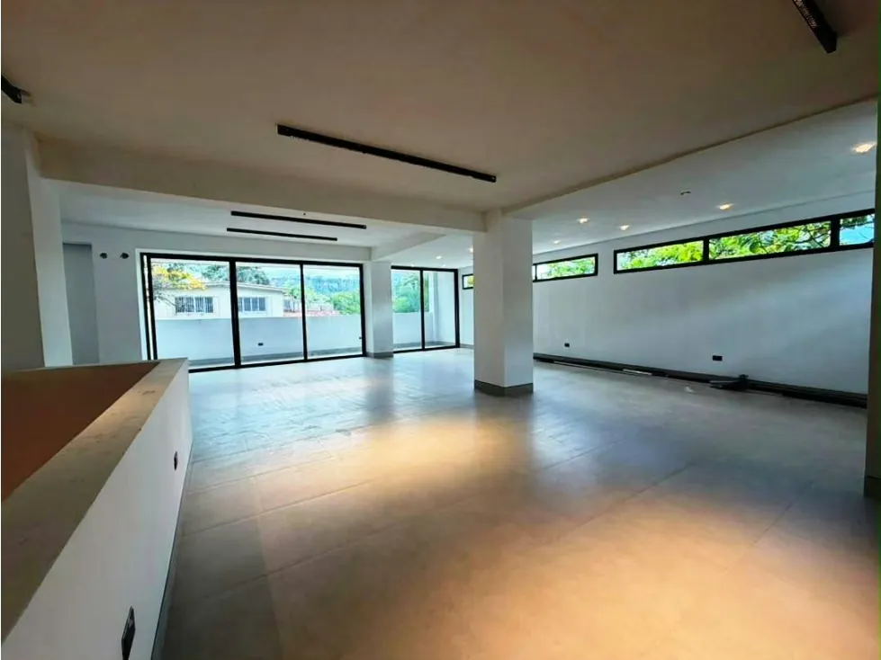 CASA COMERCIAL - SAN ROMAN - 420 Mts2 - 7