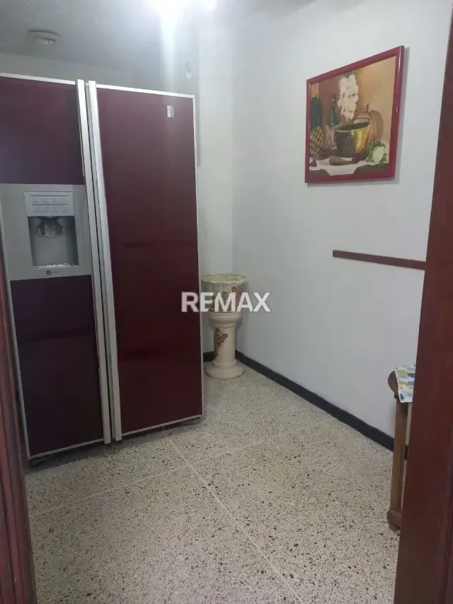 Apartamento en Venta, Resd. Katy, Calle 84A con Av 13 - 7