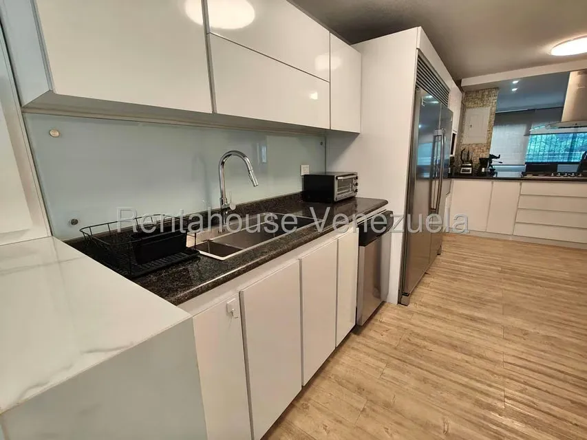 Apartamento (1 Nivel) en Alquiler en Colinas de Bello Monte, Distrito Metropolitano - 16