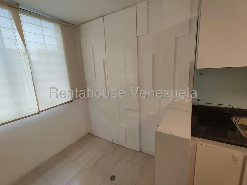 Apartamento (1 Nivel) en Alquiler en Colinas de Bello Monte, Distrito Metropolitano - 18