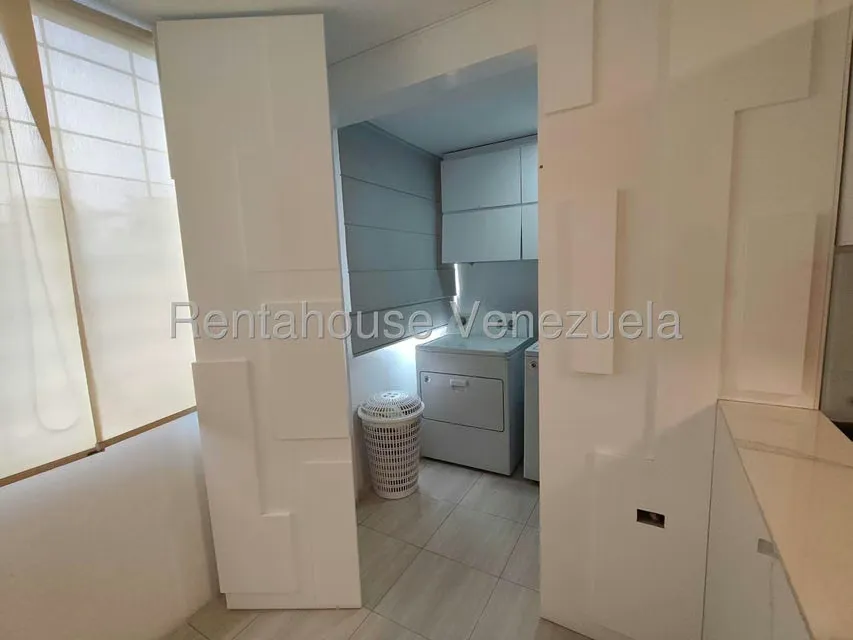 Apartamento (1 Nivel) en Alquiler en Colinas de Bello Monte, Distrito Metropolitano - 19