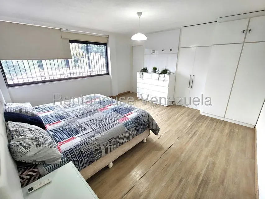 Apartamento (1 Nivel) en Alquiler en Colinas de Bello Monte, Distrito Metropolitano - 36
