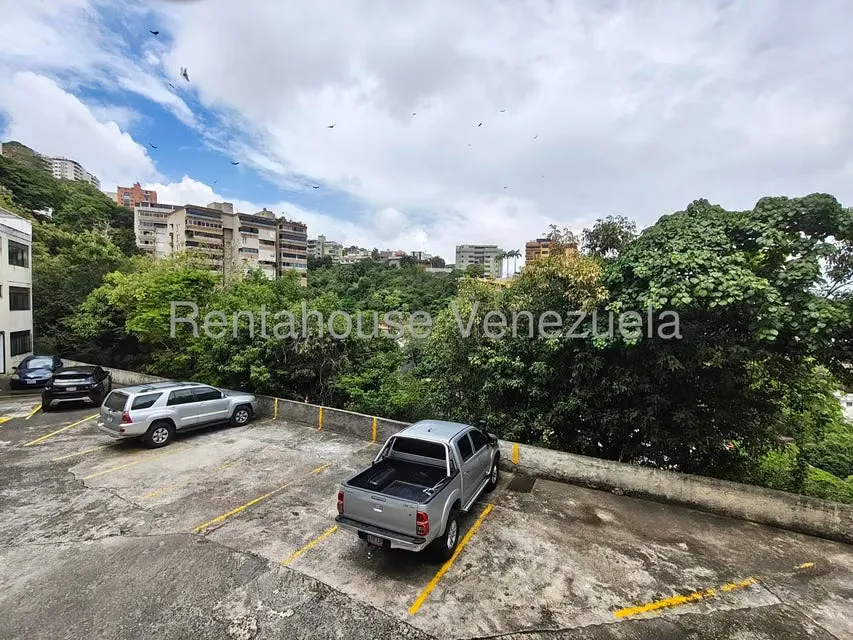 Apartamento (1 Nivel) en Alquiler en Colinas de Bello Monte, Distrito Metropolitano - 47
