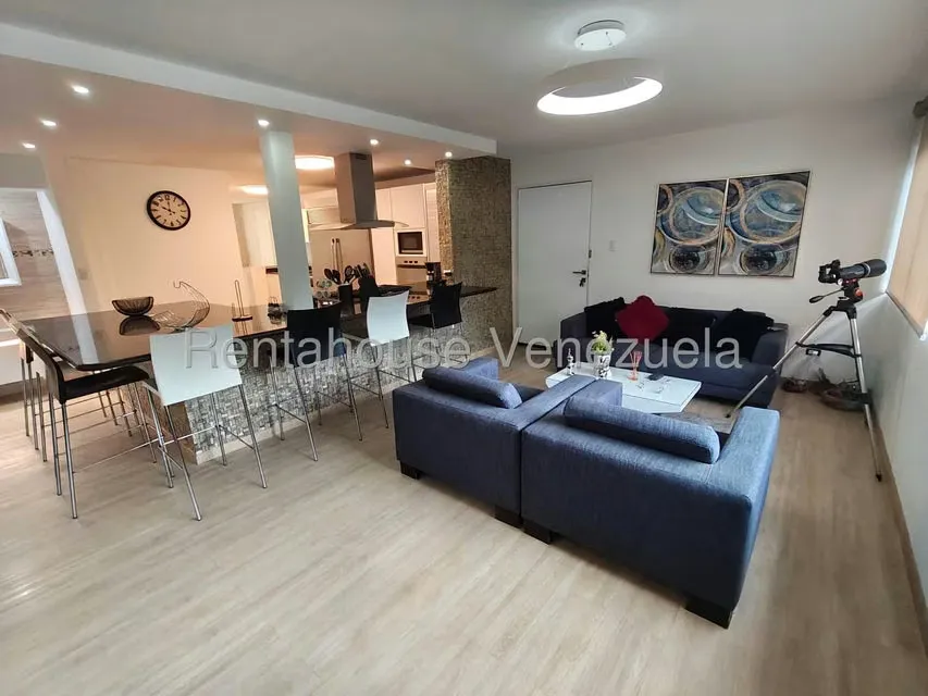 Apartamento (1 Nivel) en Alquiler en Colinas de Bello Monte, Distrito Metropolitano - 8