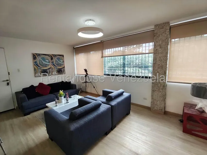 Apartamento (1 Nivel) en Alquiler en Colinas de Bello Monte, Distrito Metropolitano - 9