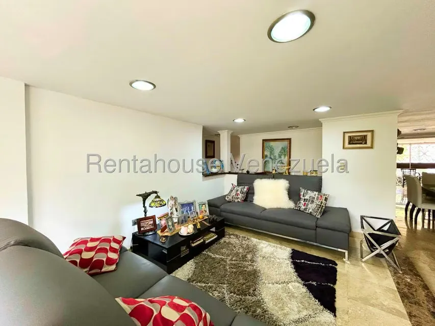 Casa (Duplex) en Venta en Via el Ujano, Lara - 3