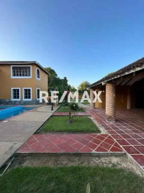 En venta exclusiva propiedad country en Safari Carabobo - 2