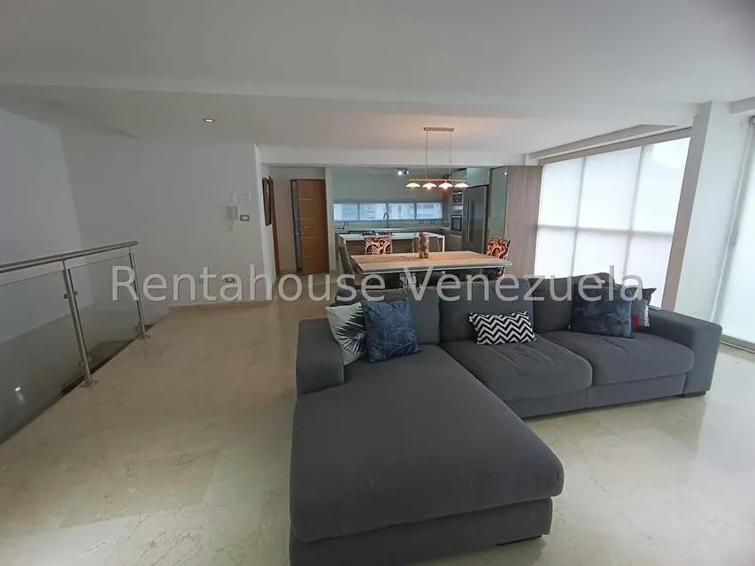 Apartamento (Duplex) en Alquiler en Los Naranjos de Las Mercedes, Distrito Metropolitano - 15