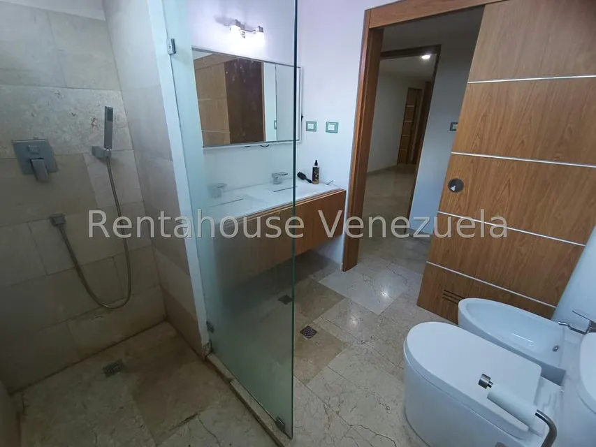 Apartamento (Duplex) en Alquiler en Los Naranjos de Las Mercedes, Distrito Metropolitano - 27