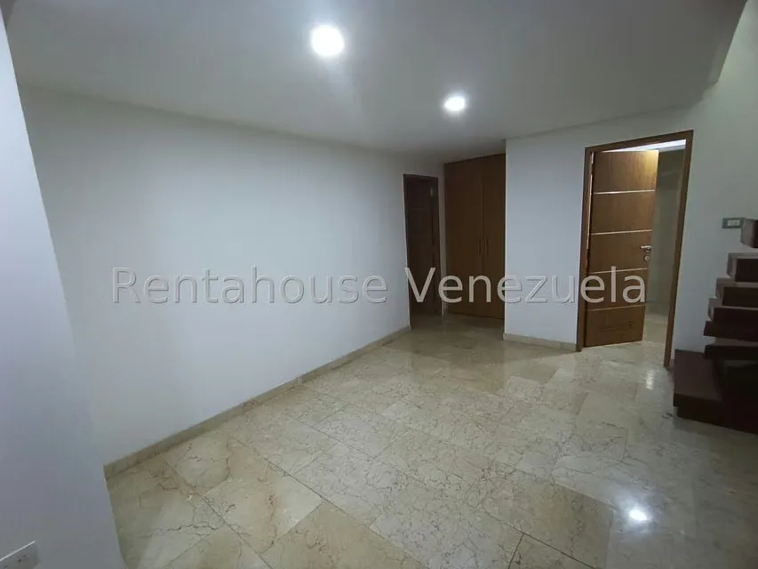 Apartamento (Duplex) en Alquiler en Los Naranjos de Las Mercedes, Distrito Metropolitano - 34